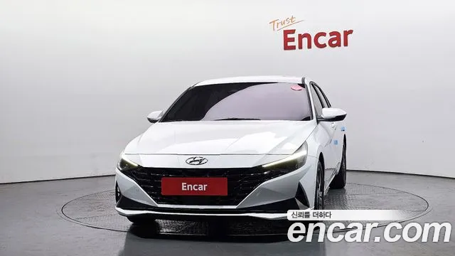 Hyundai AVANTE 2023 — фото 3