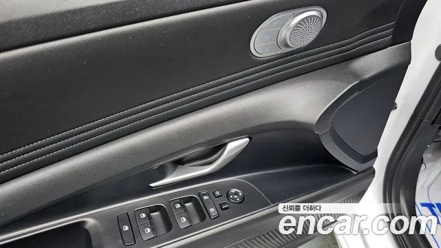 Hyundai AVANTE 2023 — фото 13