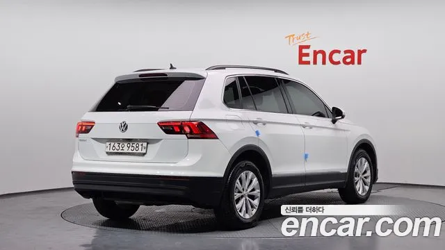 Volkswagen Tiguan 2018 — фото 2