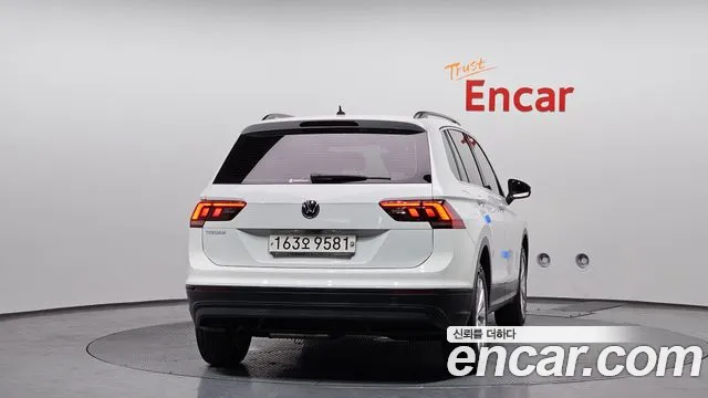 Volkswagen Tiguan 2018 — фото 4