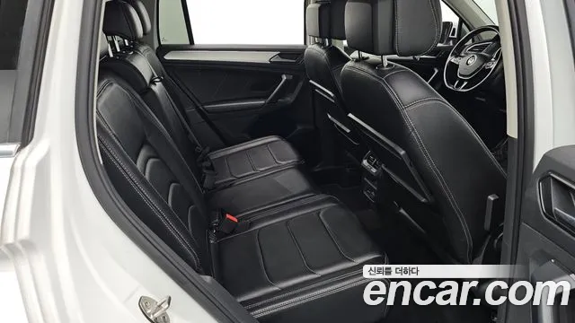 Volkswagen Tiguan 2018 — фото 16