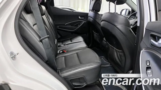 Hyundai Santafe 2016 — фото 18