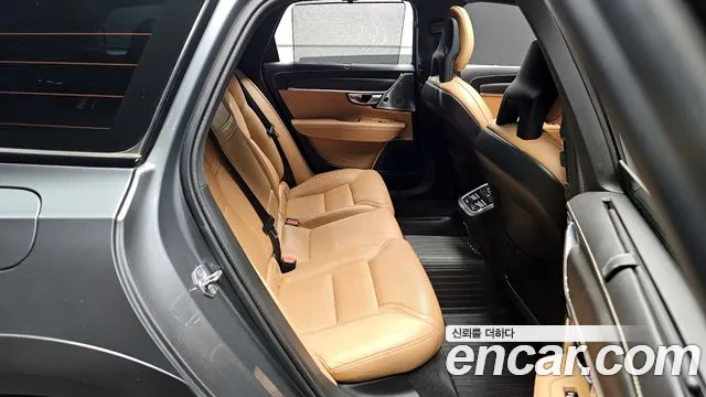 Volvo V90 2018 — фото 16