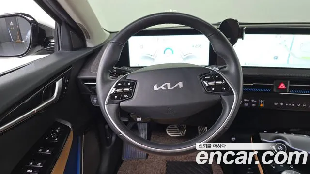 Kia EV6 2022 — фото 19