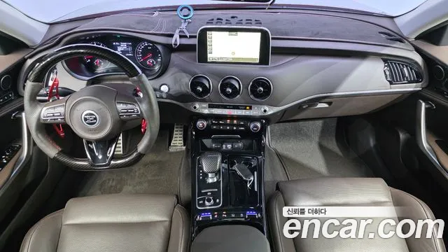 Kia Stinger 2018 — фото 10