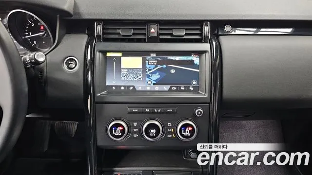 Land Rover Discovery 2020 — фото 15