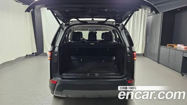Land Rover Discovery 2020 — фото 20