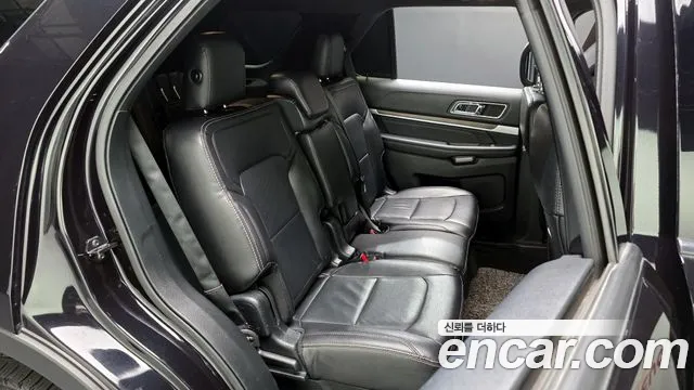 Ford Explorer 2019 — фото 17