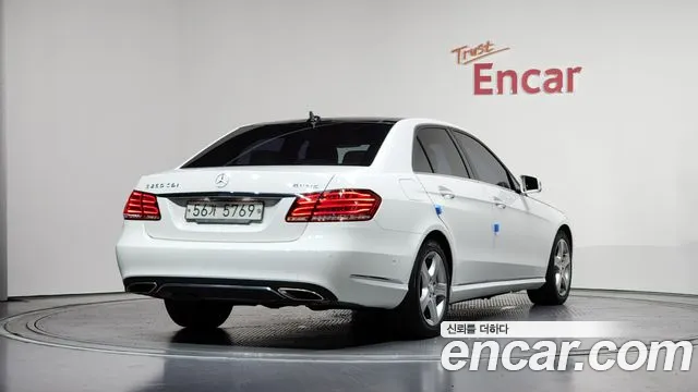 Mercedes-Benz E-Class 2014 — фото 1