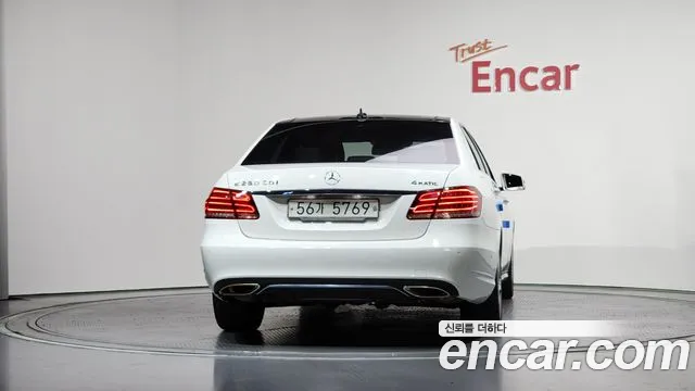 Mercedes-Benz E-Class 2014 — фото 3