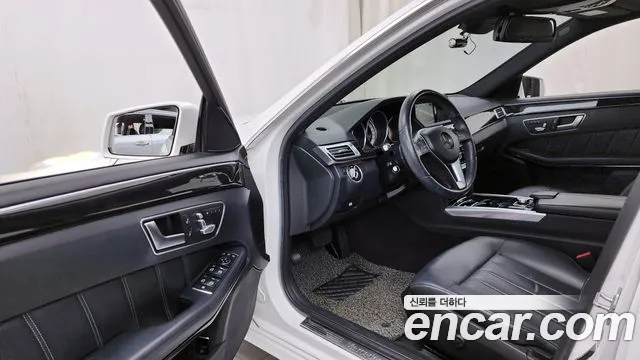 Mercedes-Benz E-Class 2014 — фото 12