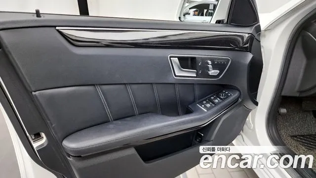 Mercedes-Benz E-Class 2014 — фото 13