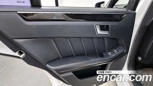 Mercedes-Benz E-Class 2014 — фото 14