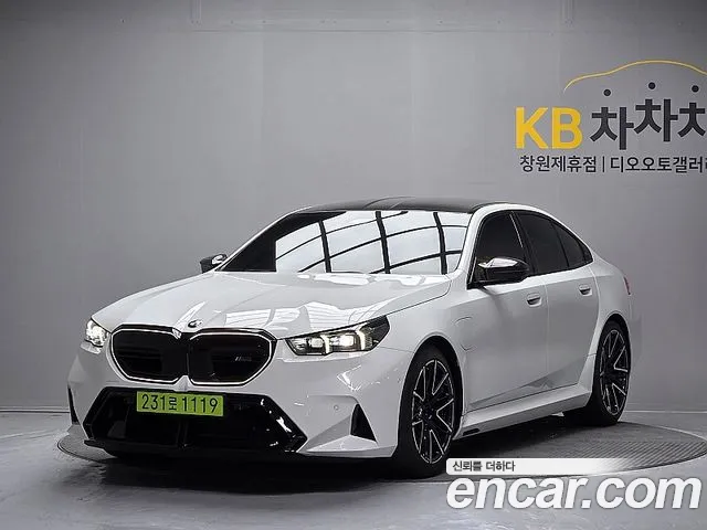 BMW M5 2025 — фото 1