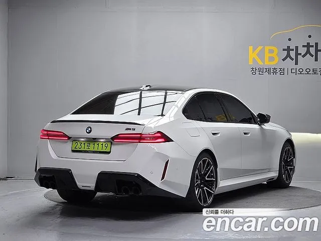BMW M5 2025 — фото 2