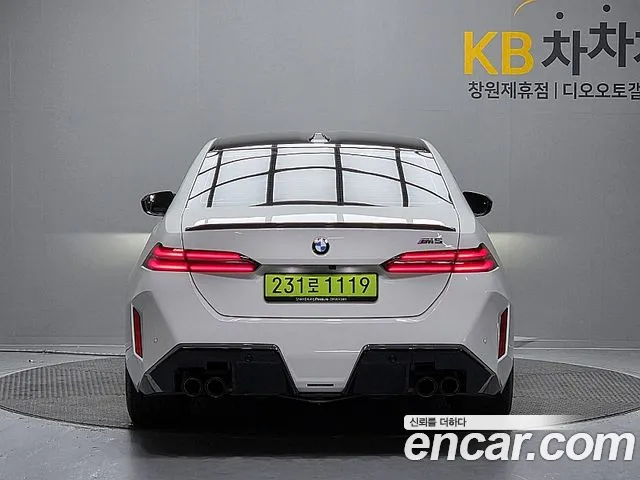 BMW M5 2025 — фото 4