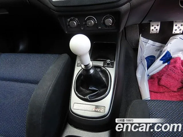 Mitsubishi Lancer Evolution 2004 — фото 12