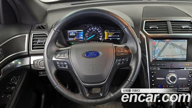 Ford Explorer 2017 — фото 19