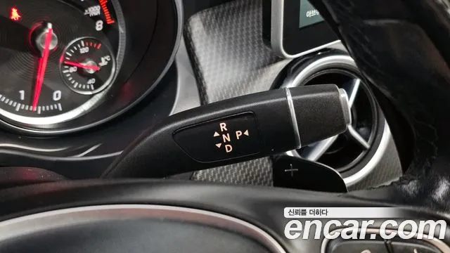 Mercedes-Benz GLA-Class 2018 — фото 9