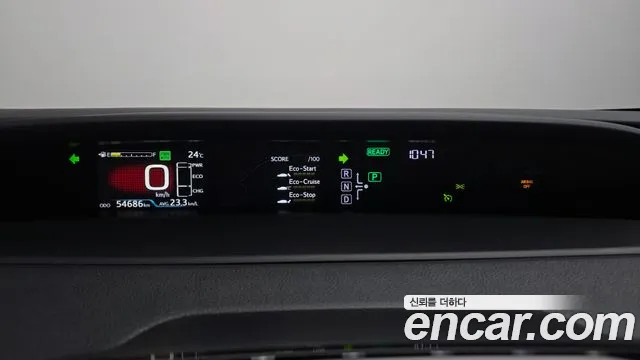 Toyota Prius 2018 — фото 11