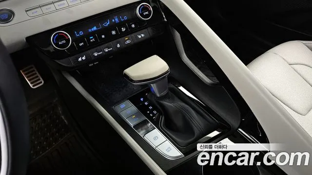 Hyundai AVANTE 2022 — фото 12