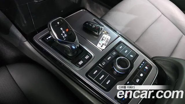 Hyundai Equus 2014 — фото 9