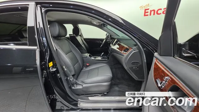 Hyundai Equus 2014 — фото 10