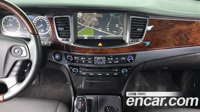 Hyundai Equus 2014 — фото 13