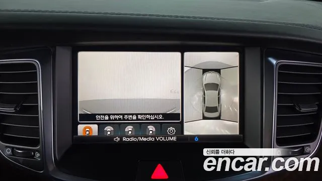 Hyundai Equus 2014 — фото 15