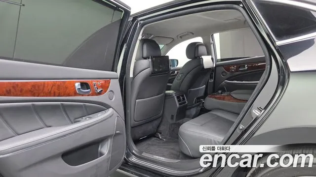 Hyundai Equus 2014 — фото 16