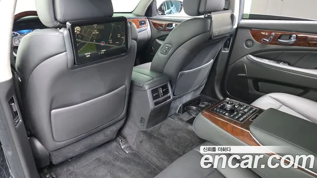 Hyundai Equus 2014 — фото 17