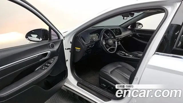 Hyundai Sonata 2020 — фото 12