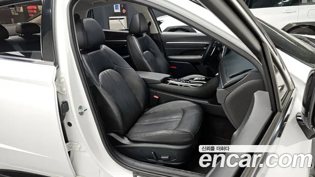 Hyundai Sonata 2020 — фото 15