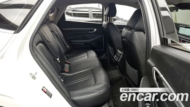 Hyundai Sonata 2022 — фото 18