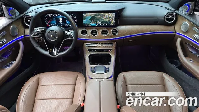 Mercedes-Benz E-Class 2022 — фото 10