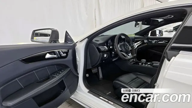 Mercedes-Benz CLS-Class 2016 — фото 10