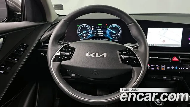 Kia Niro 2023 — фото 19