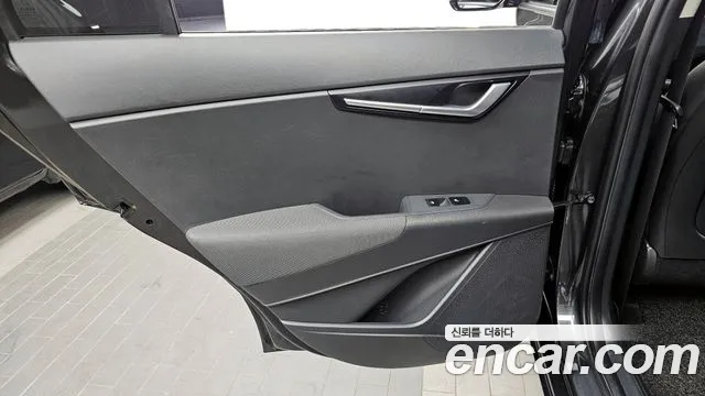 Kia Niro 2023 — фото 15
