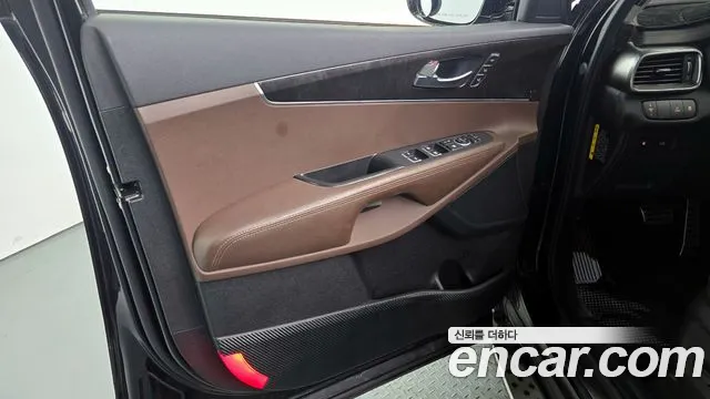 Kia Sorento 2017 — фото 14