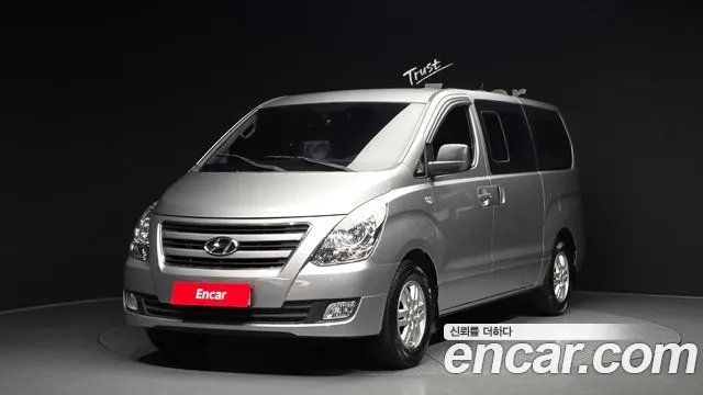 Hyundai Starex 2018 — фото 1