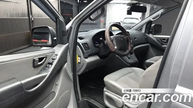 Hyundai Starex 2018 — фото 10