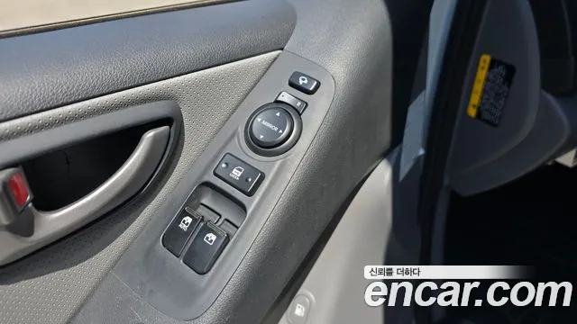 Hyundai Starex 2021 — фото 15