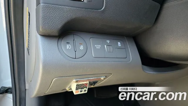 Hyundai Starex 2021 — фото 16