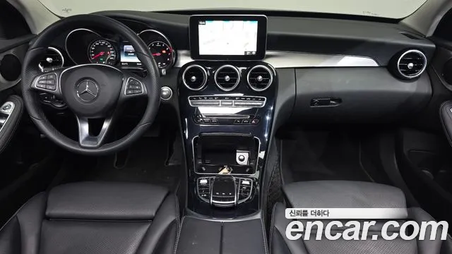 Mercedes-Benz C-Class 2018 — фото 10