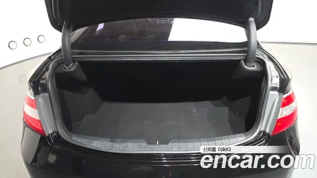 Hyundai Grandeur 2015 — фото 15