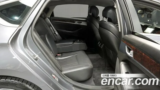 Hyundai Genesis 2016 — фото 11