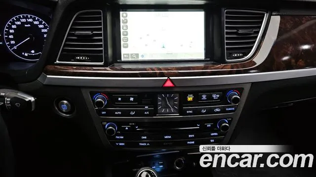 Hyundai Genesis 2016 — фото 13