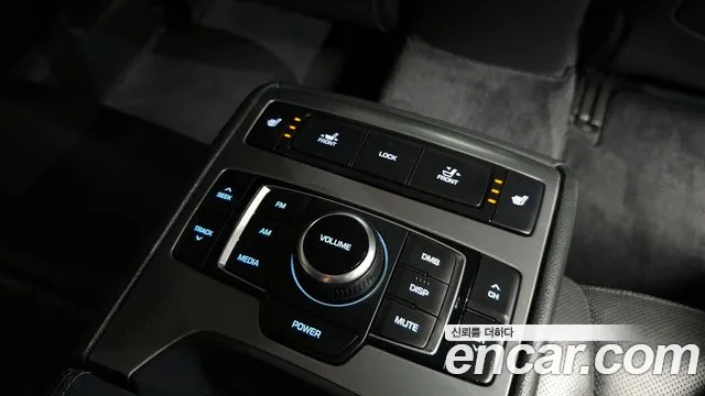 Hyundai Genesis 2016 — фото 19