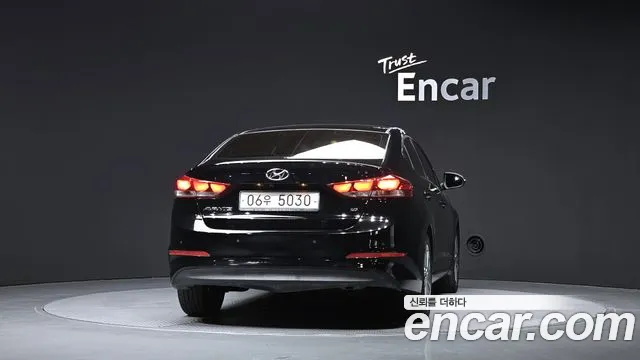 Hyundai AVANTE 2018 — фото 4