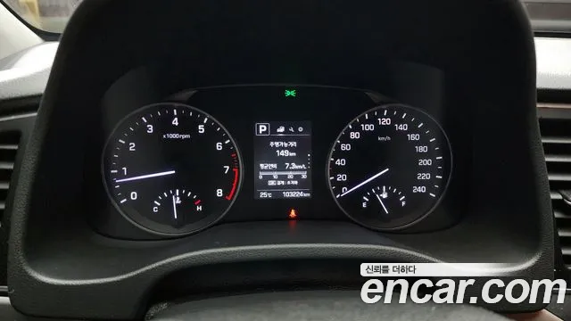 Hyundai AVANTE 2018 — фото 11